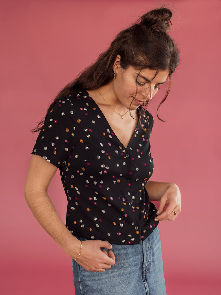 Women's buttoned Top