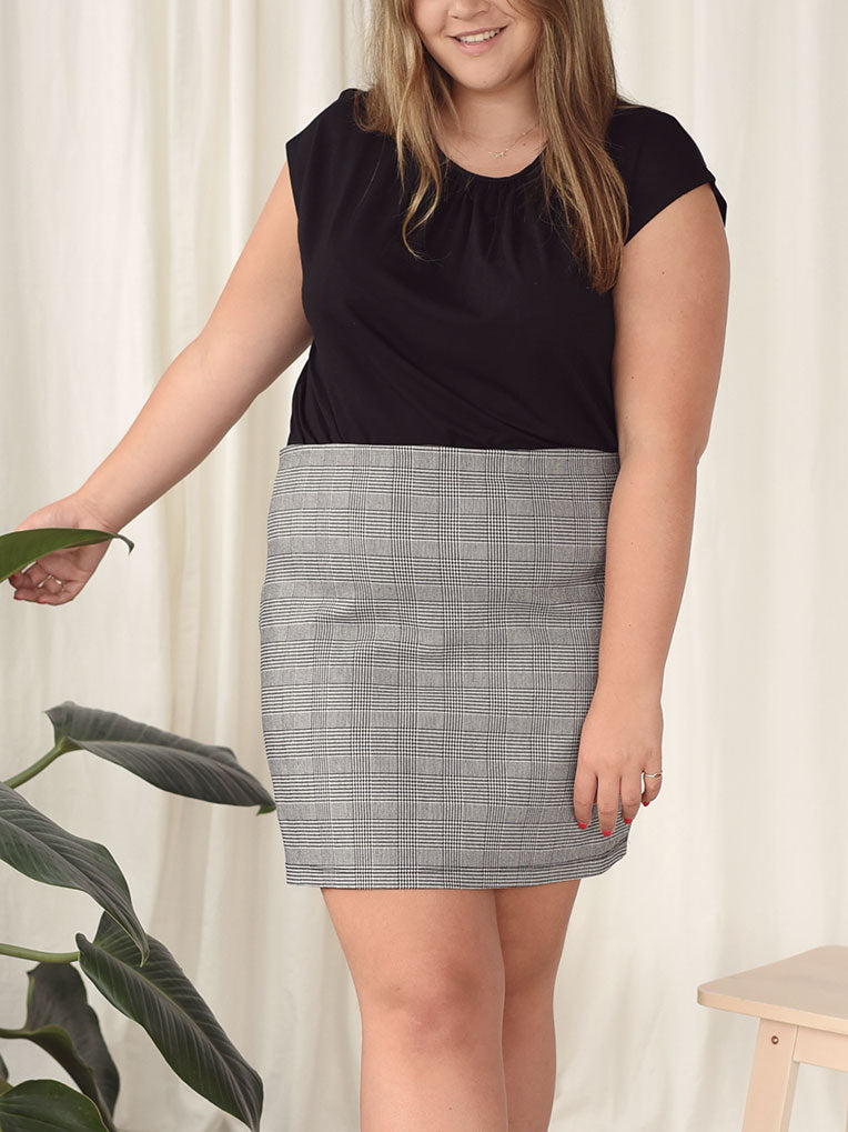 Plus size Women's grey plaid skirt