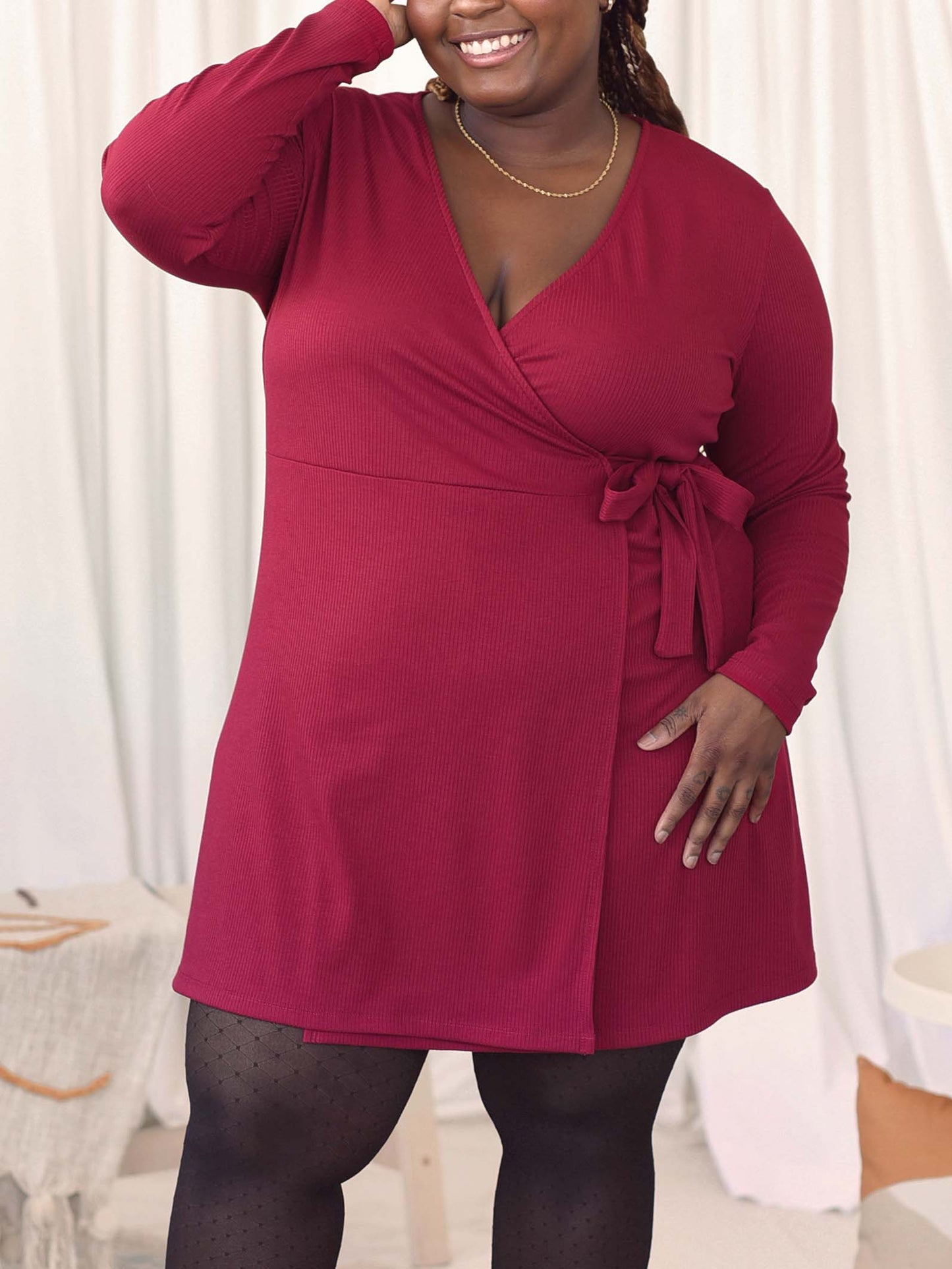 Robe taille plus rose manches longues