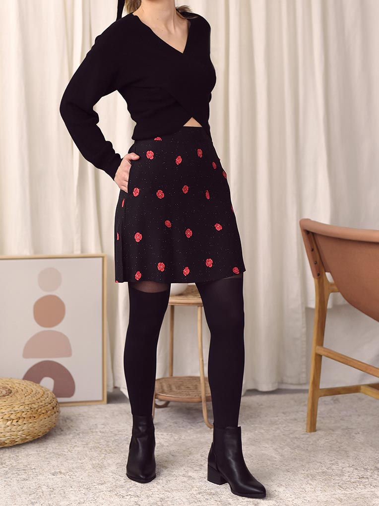 Mini jupe noire avec des poches