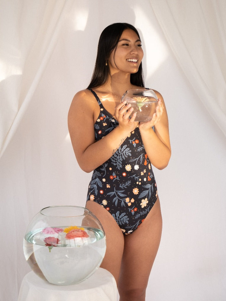 Women's one-piece swimsuit