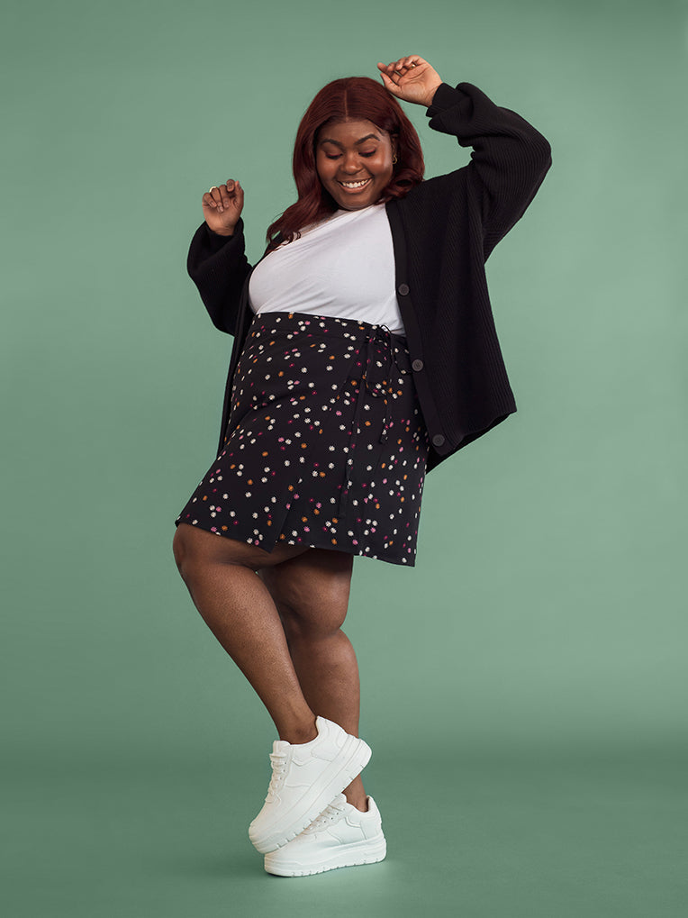 Women's  plus size Black Wrap Skirt