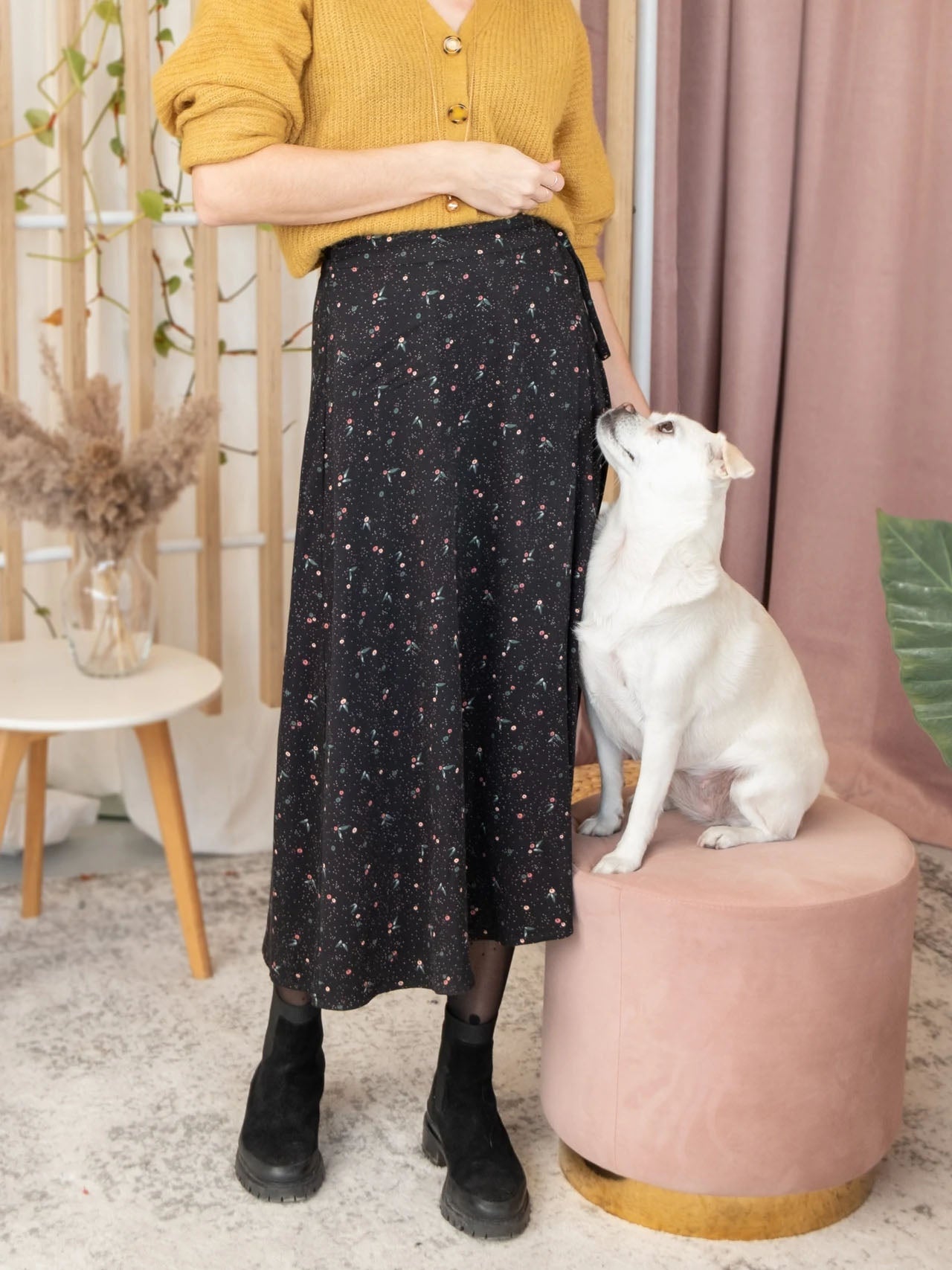 Jupe midi noire fleurie