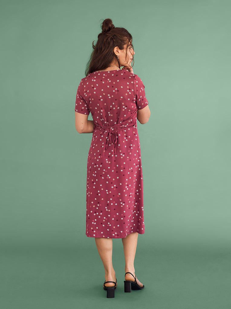 Robe rose boutonnée